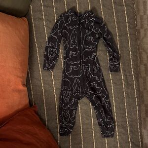 Hanna Andersson HannaSoft Sleeper North Air Bear Camo on Soft Black